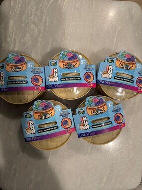 5 rainbow mystery dumpling squishy